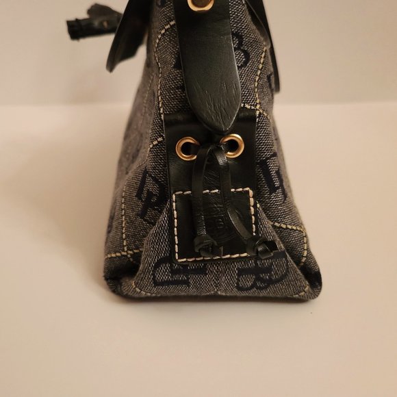 Dooney & Bourke - Picture 11 of 13